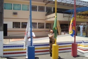 Manhuaçu: Polícia Militar comemora o Dia da Bandeira